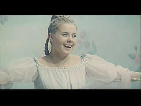 Людмила Сенчина в фильме "Шельменко-денщик" (1971)