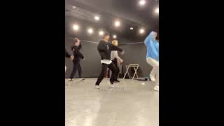 Download lagu Jungwon & Heeseung spoiling Given-Taken dance.. ENHYPEN mp3 Download lagu Jungwon & Heeseung spoiling Given-Taken dance.. ENHYPEN mp3