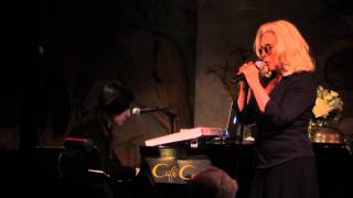 Debbie Harry singing &quot;French Kissin&#39; in the USA&quot; at Cafe Carlyle - March 24, 2015