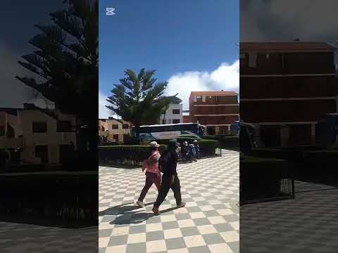 Cabanaconde, situado a 3,287 m s.n.m. en la provincia de Caylloma (Arequipa), es la puerta de entrad