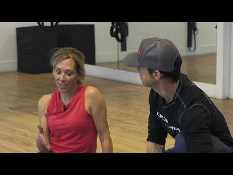 SnowMotion Fitness Tip: Side plank crunch