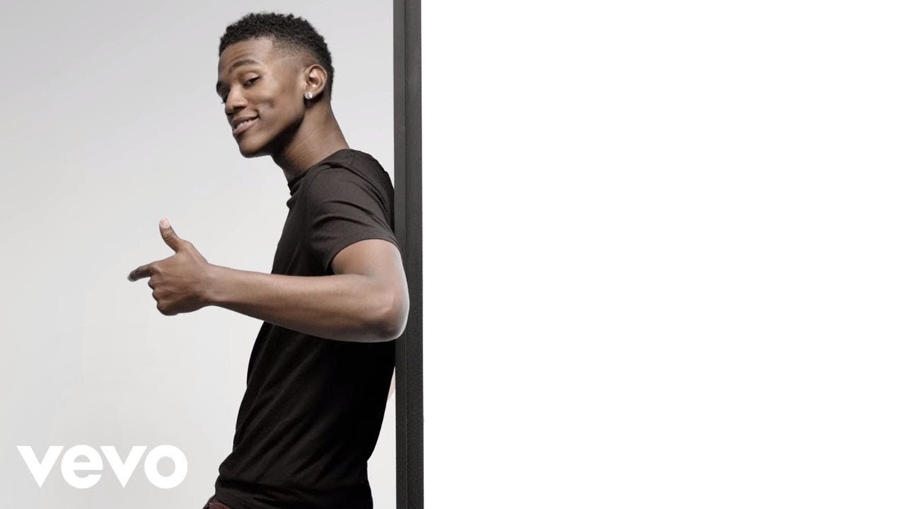 B. Smyth ft. 2 Chainz — Leggo