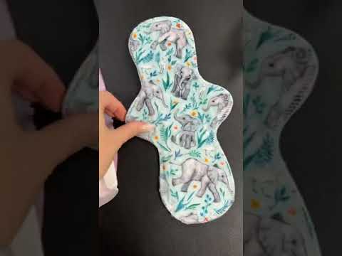 How cloth pads stay on