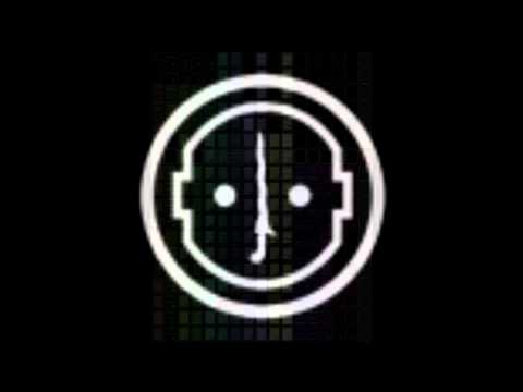 Ernesto vs Bastian - do you like (plugexpert rmx) (2003)