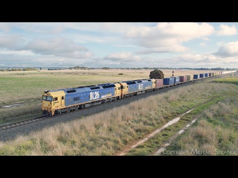7902V Mildura To Melbourne Container Train With BL26 & BL27 (17/6/2022)- PoathTV Australian Railways