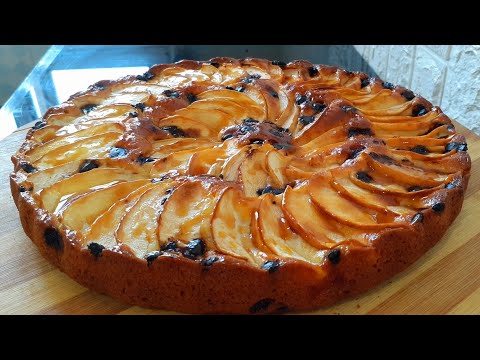 كيكة التفاح لذيذة واقتصادية سريعة التحضير  كتحمر الوجه