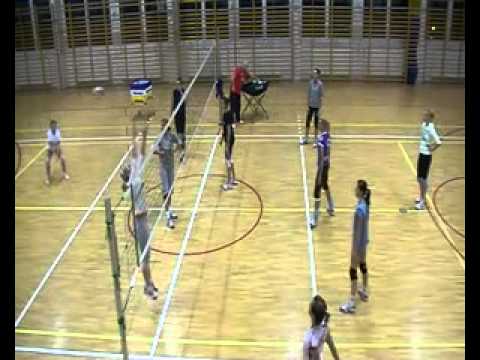 Siatkarki AZS WSBiP KSZO przygotowują się do meczu z PLKS Pszczyna