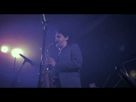 "Crying" - Eddie Barbash (Live at The Manderley)