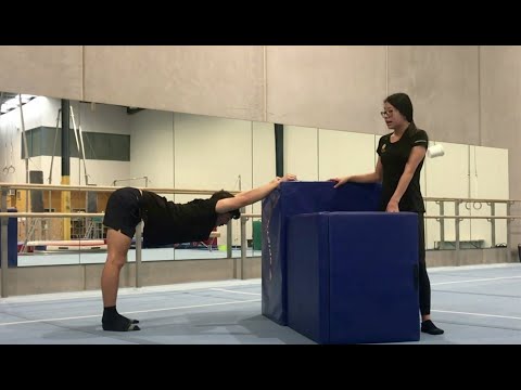Adults Gymnastics - Training flexibility for beginners thumbnail
