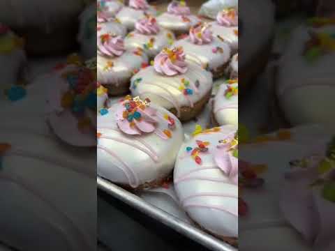 Estou muito orgulhoso 🥹😍 #donut #donutshop #entrepreneur #cerealmilk #vegas #vegasfood #coffee