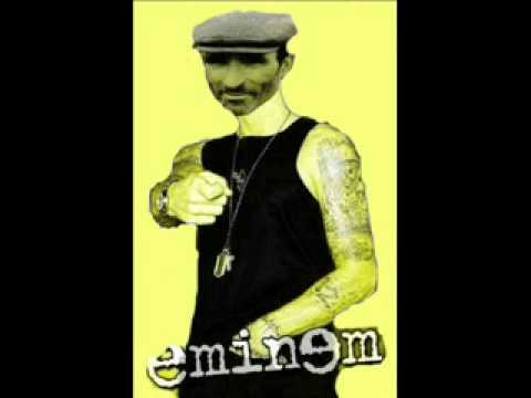 sa razza eminem in sardo.wmv