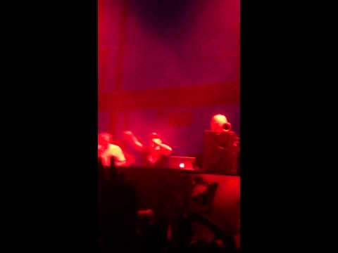 Turn it down (deniz koyu remix)