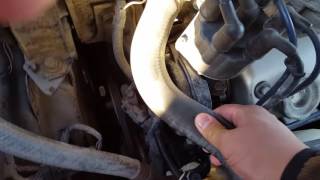 1992 Plymouth Acclaim 3.0 V6:  Replacing the upper radiator hose