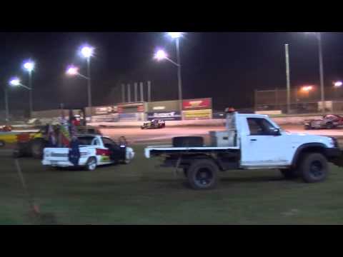 V8 Dirt Modifieds Feature Race