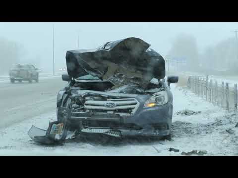 12-10-2021 Sioux Falls, SD - Heavy Snow Causes Wrecks and Slide Offs