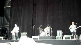 &quot;Drinking Problem&quot; Performance by Surfer Blood