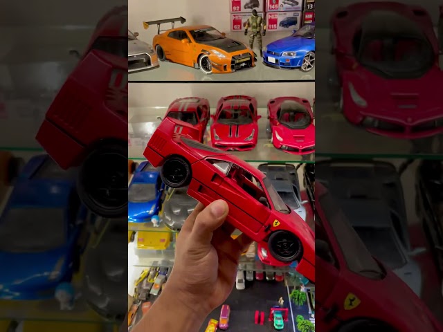 Vídeo relacionado con Bburago - Coche en Miniatura de colección, 11049R/W, Alfa Red White