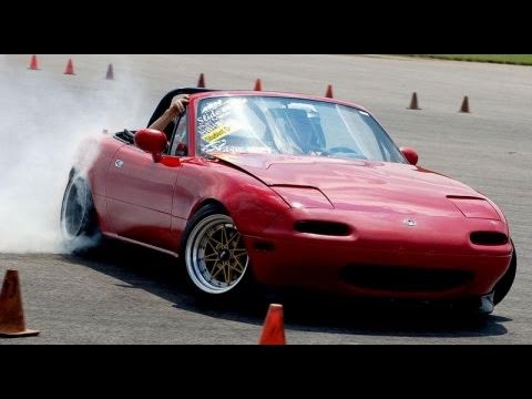 Pierwsze 30 minut z Mazdą MX 5 - test drive i drift na rondzie :)