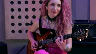 Video thumbnail for Sophie Burrell Jams Through The HDRX 20 | PRS Guitars Europe by PRS Guitars Europe
