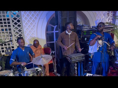 UPTEMPO HIGH PRAISE AT THE LAGOS STATE GOVERNOR’s CHRIST-MASS PARTY WITH MIN DARE JUSTIFIED 