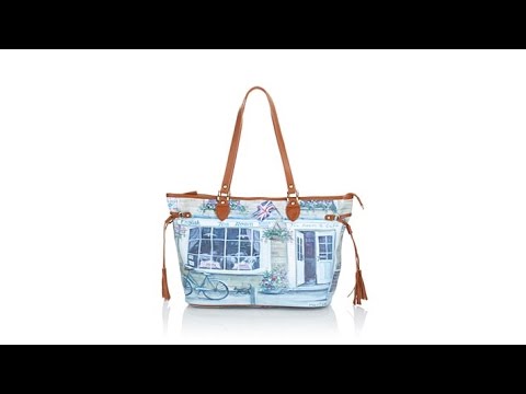 Clever Carriage Company English Tea Room Shopper