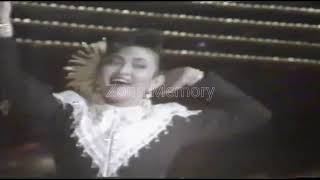 Download lagu Itje Trisnawati - Retak Retak Kaca mp3