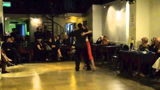 Laura Legazcue y Javier Diaz en Porteño y Bailarin. 2