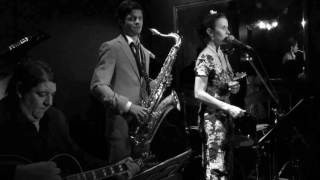 Julia Moscardini @ Thelonious Club : Ill Wind -You're Blowin' Me No Good- (Harold Arlen/Ted Koehler)