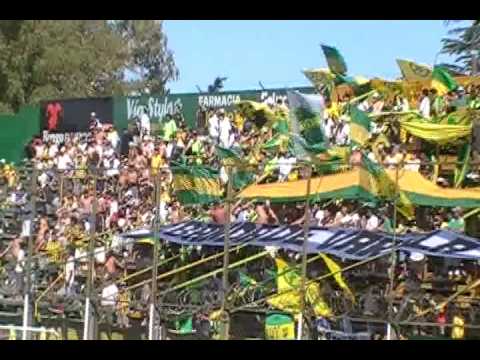 "En el barrio de varela hay una banda..." Barra: La Banda de Varela &bull; Club: Defensa y Justicia