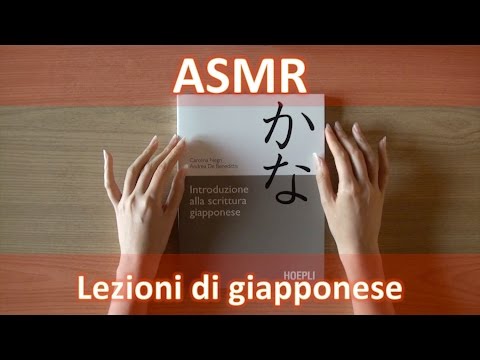 La maschera per candeggiare della persona con un limone Versi di unombra moshkovsky con lentiggini