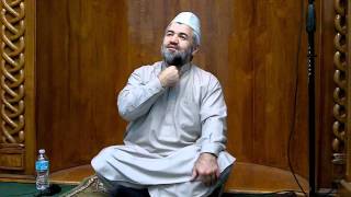 Qari Ismet: warm-up voice for Quran recitation (pitch)