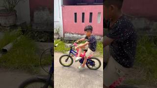 Download lagu Sepeda jalan sendiri ‼️ mp3 Download lagu Sepeda jalan sendiri ‼️ mp3