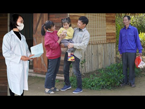 De went to see the doctor - Mr. Dai was happy to see De taking care of his granddaughter Maya.