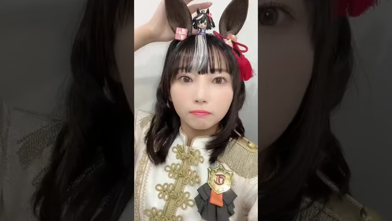 キタサンブラックを頭に乗せる矢野妃菜喜さん