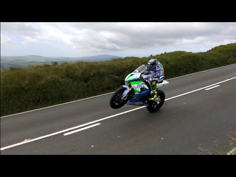 TT 2019 Superbike race at the Creg Any Baa | Isle Of Man TT