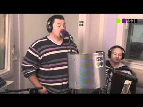 Radio 538: Frans Duijts - Jij Denkt Maar Dat Je Alles Mag Van Mij (live bij Evers Staat Op)