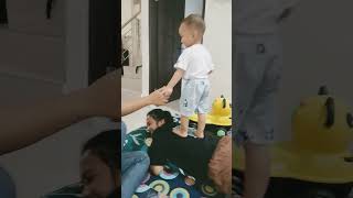 Download lagu pijat punggung Tante on the top #shorts #short #shortvideo #funnyshorts #viralvideo #lucu mp3