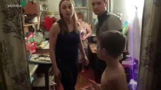 Epike: Nusja rrahet keq me vjehrrën, me boksa e shuplaka (VIDEO +16)