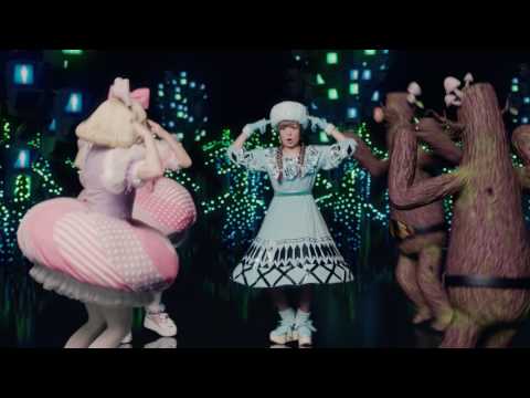 Kyary Pamyu Pamyu - HARAJUKU IYAHOI(きゃりーぱみゅぱみゅ - 原宿いやほい) Official Music Video