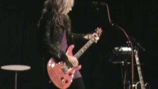 Orianthi Plays Beat it for KDWB's Dave Ryan in the Morning