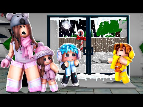 We Survived The SNOWSTORM with our BABY PLUSHIES..(Brookhaven)