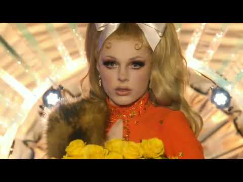 Dakota Schiffer - West End Wonders Runway (DRUK4)