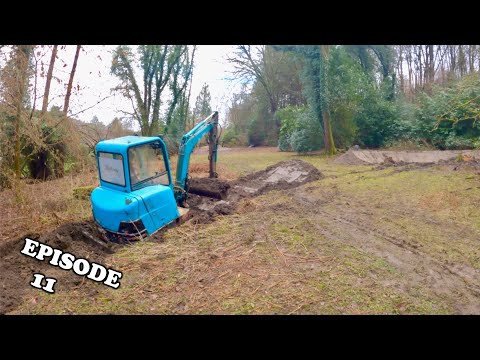 BACKYARD BUILD - Digging the Last Jump on the Big Line!