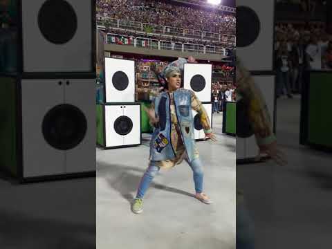 MANGUEIRA 2020 - Apresentação da comissão de frente no primeiro módulo de jurados.