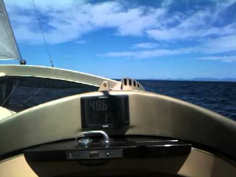 Earthling @ 17kts in 12kts of wind.mov