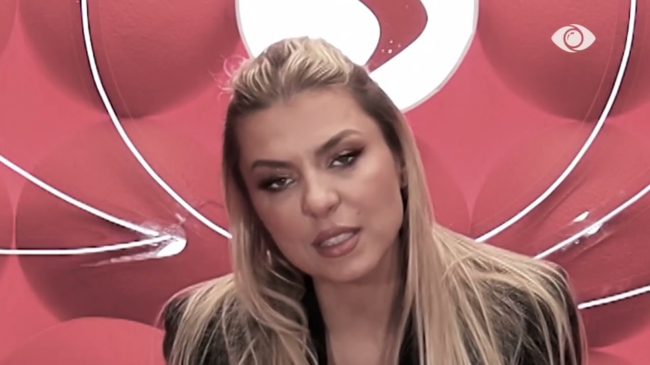 Plakë e stazhonuar/ Momente nga debati i rëndë mes Eglës dhe Rikes