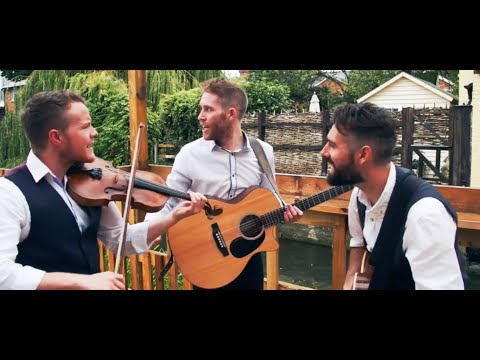 Acoustic Wedding Band in South East England - Wandering Three