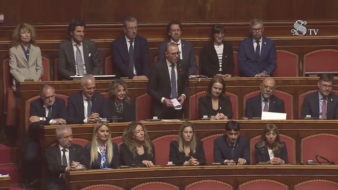 ROMEO RICORDA UMBERTO BOSSI IN SENATO: "ADDIO AL SENATÙR, IL GIGANTE CHE HA DATO VOCE AL NORD"