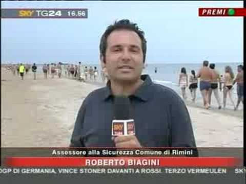 Protezione civile in spiaggia a Rimini