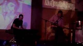 Una décima de segundo - Antonio Vega en 2007 POETAS POR KM2